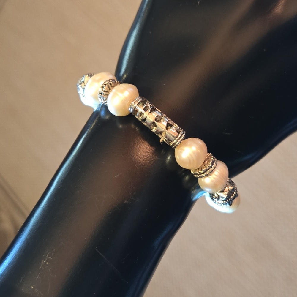 Stauer 'Pearl Of A Girl' Freshwater Pearl Stretch Bracelet